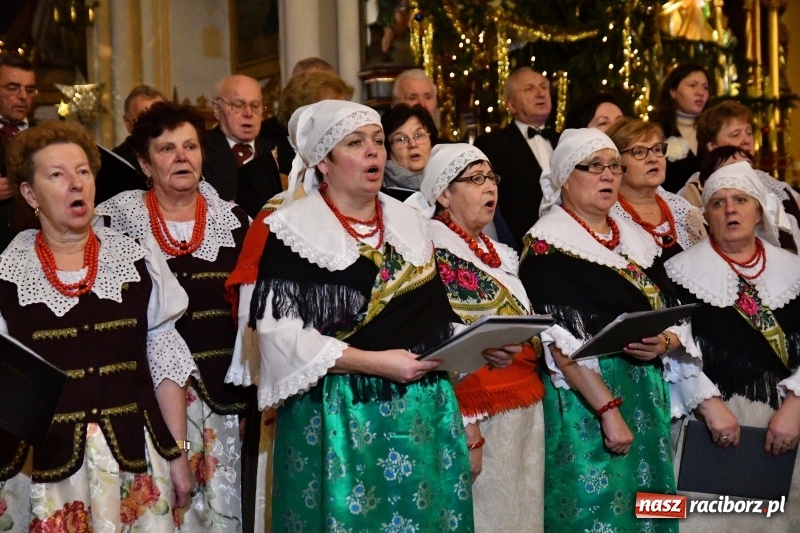 Zdjęcie w galerii na portalu naszraciborz.pl: U świętego Jana na Ostrogu zabrzmiały kolędy i pastorałki  wiadomości z regionu