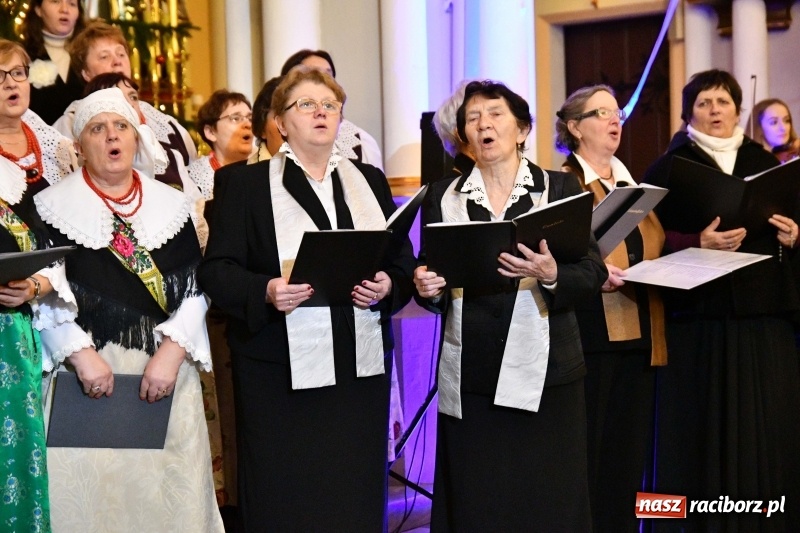 Zdjęcie w galerii na portalu naszraciborz.pl: U świętego Jana na Ostrogu zabrzmiały kolędy i pastorałki  wiadomości z regionu