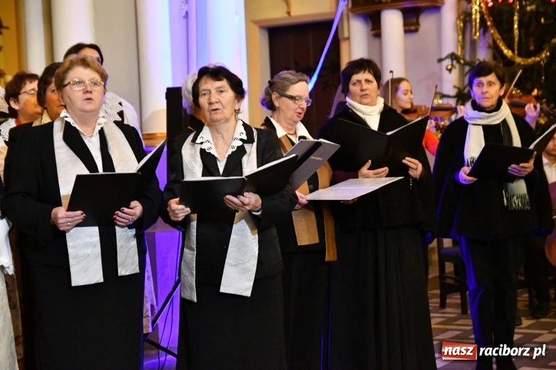 Zdjęcie w galerii na portalu naszraciborz.pl: U świętego Jana na Ostrogu zabrzmiały kolędy i pastorałki  wiadomości z regionu