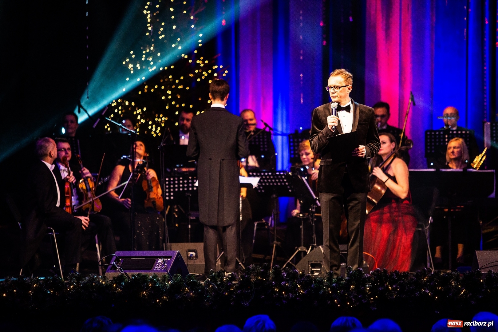 Zdjęcie w galerii na portalu naszraciborz.pl: Przetańczyć całą noc - sylwestrowa gala w RCK wiadomości z regionu