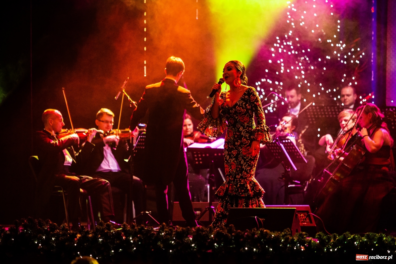 Zdjęcie w galerii na portalu naszraciborz.pl: Przetańczyć całą noc - sylwestrowa gala w RCK wiadomości z regionu