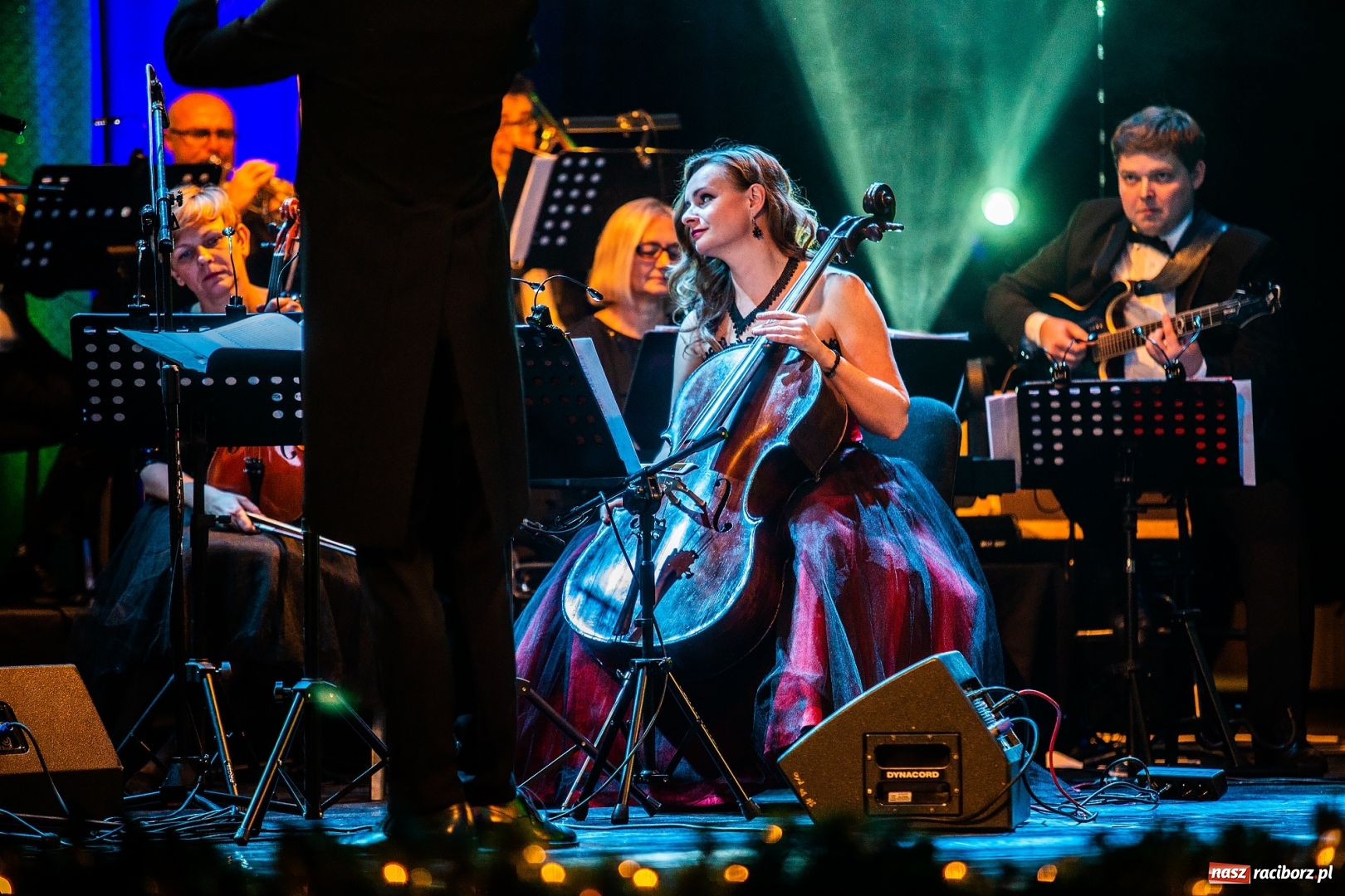 Zdjęcie w galerii na portalu naszraciborz.pl: Przetańczyć całą noc - sylwestrowa gala w RCK wiadomości z regionu