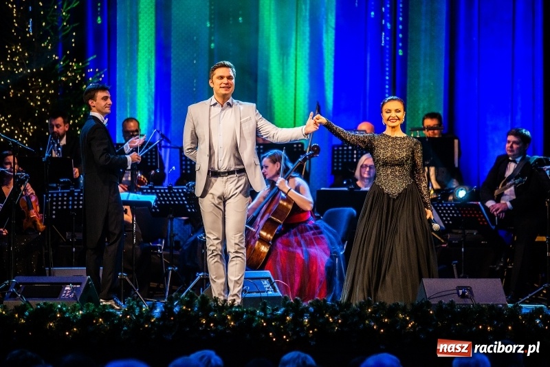 Zdjęcie w galerii na portalu naszraciborz.pl: Przetańczyć całą noc - sylwestrowa gala w RCK wiadomości z regionu