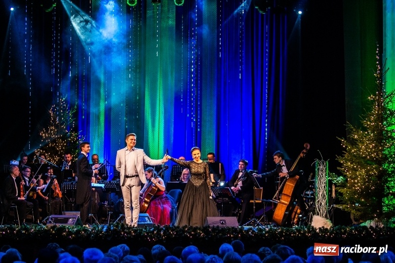 Zdjęcie w galerii na portalu naszraciborz.pl: Przetańczyć całą noc - sylwestrowa gala w RCK wiadomości z regionu