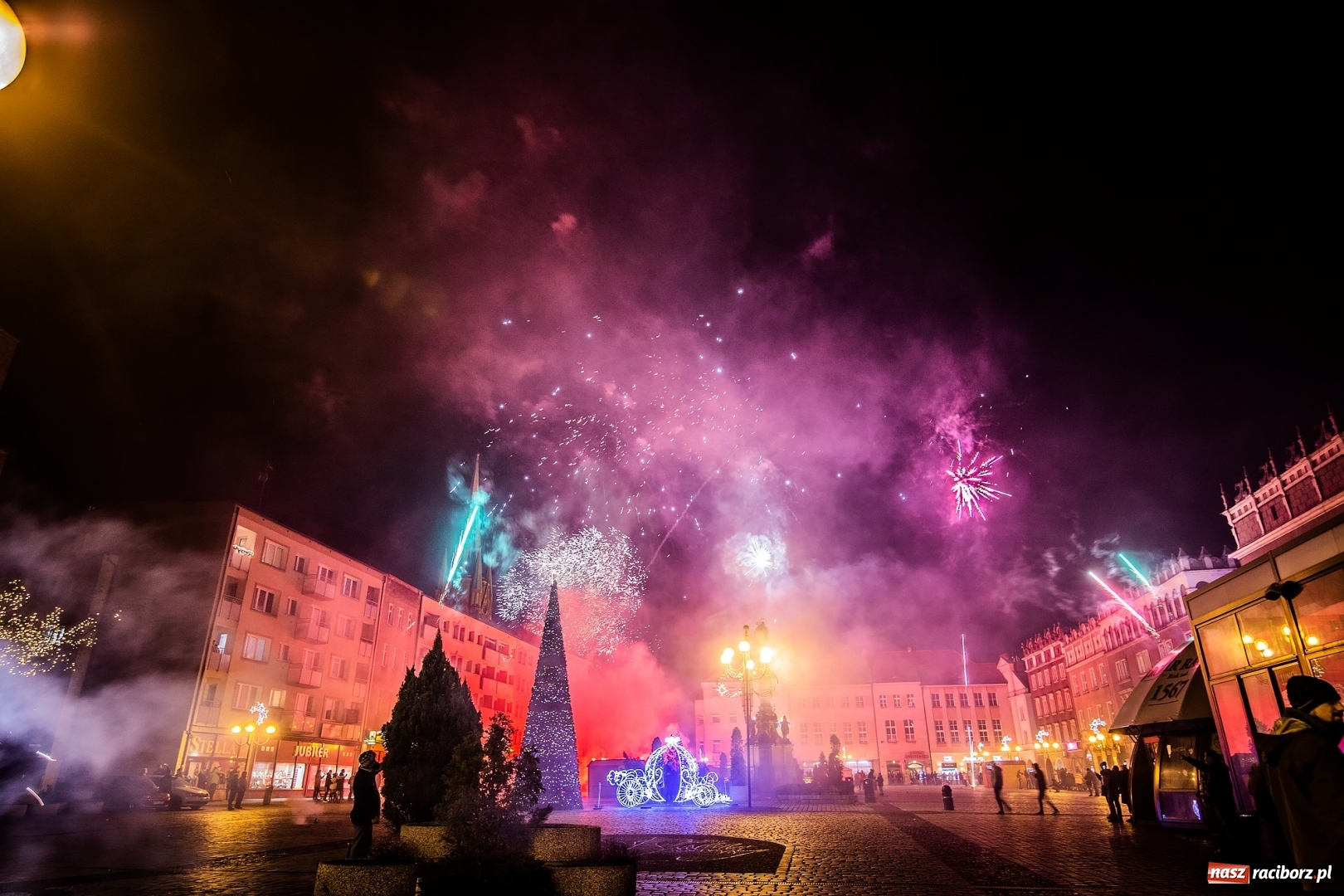 Zdjęcie w galerii na portalu naszraciborz.pl: Zakaz przemieszczania się to nie godzina policyjna  wiadomości z regionu