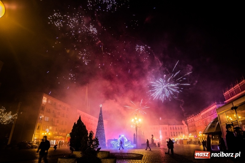 Zdjęcie w galerii na portalu naszraciborz.pl: Zakaz przemieszczania się to nie godzina policyjna  wiadomości z regionu