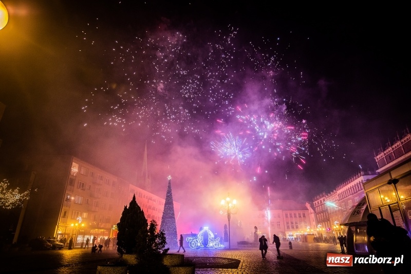 Zdjęcie w galerii na portalu naszraciborz.pl: Zakaz przemieszczania się to nie godzina policyjna  wiadomości z regionu