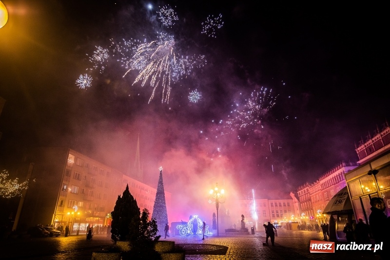 Zdjęcie w galerii na portalu naszraciborz.pl: Zakaz przemieszczania się to nie godzina policyjna  wiadomości z regionu