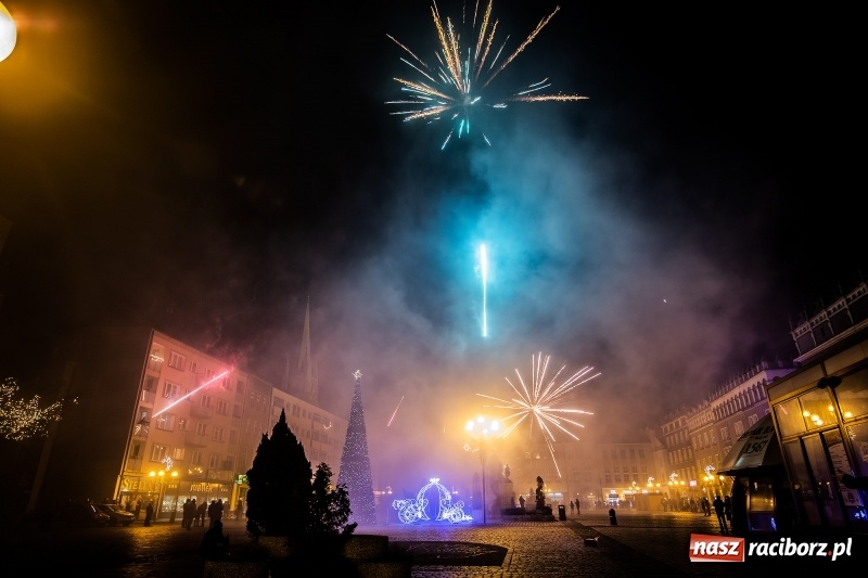 Zdjęcie w galerii na portalu naszraciborz.pl: Zakaz przemieszczania się to nie godzina policyjna  wiadomości z regionu