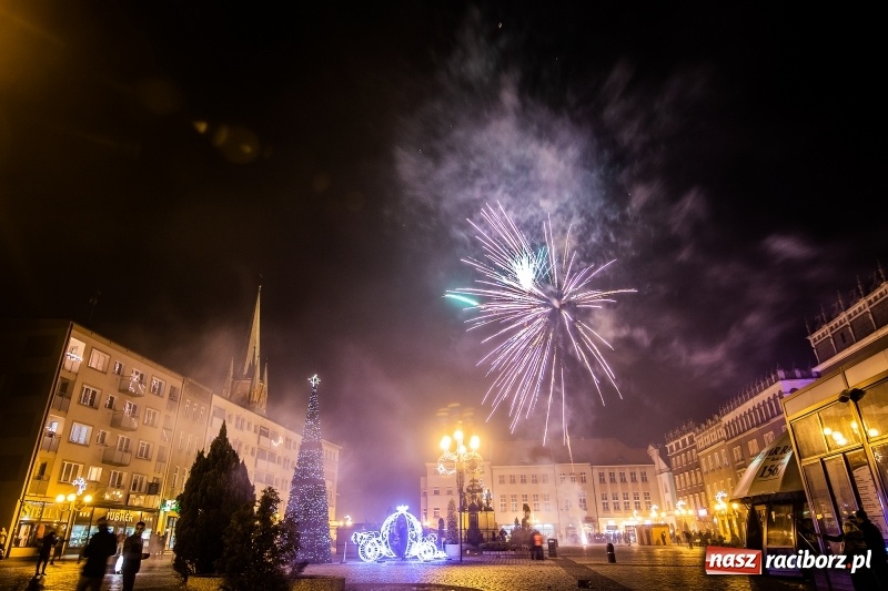 Zdjęcie w galerii na portalu naszraciborz.pl: Zakaz przemieszczania się to nie godzina policyjna  wiadomości z regionu