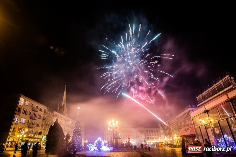 Zdjęcie w galerii na portalu naszraciborz.pl: Zakaz przemieszczania się to nie godzina policyjna  wiadomości z regionu