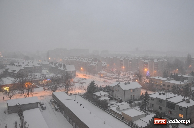 Zdjęcie w galerii na portalu naszraciborz.pl: Intensywne opady śniegu. Dziś powtórka z rozrywki  wiadomości z regionu