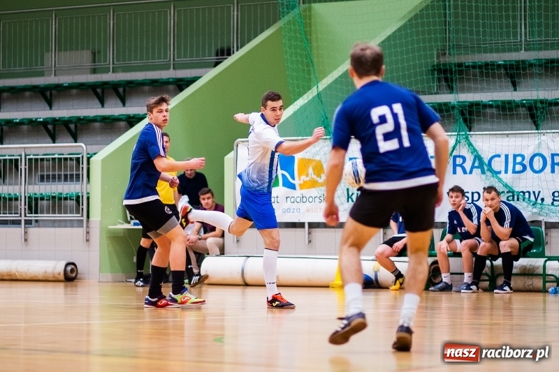 Zdjęcie w galerii na portalu naszraciborz.pl: HLPN: Kosmo-Car i Marek&Dariusz Metallbau pokonują rywali w piątkowych pojedynkach wiadomości z regionu