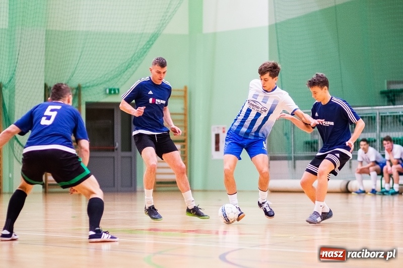 Zdjęcie w galerii na portalu naszraciborz.pl: HLPN: Kosmo-Car i Marek&Dariusz Metallbau pokonują rywali w piątkowych pojedynkach wiadomości z regionu