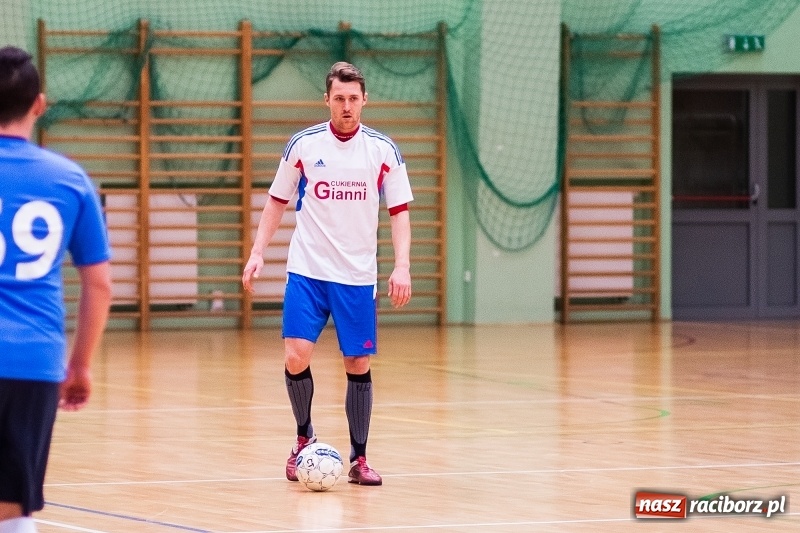 Zdjęcie w galerii na portalu naszraciborz.pl: HLPN: Kosmo-Car i Marek&Dariusz Metallbau pokonują rywali w piątkowych pojedynkach wiadomości z regionu