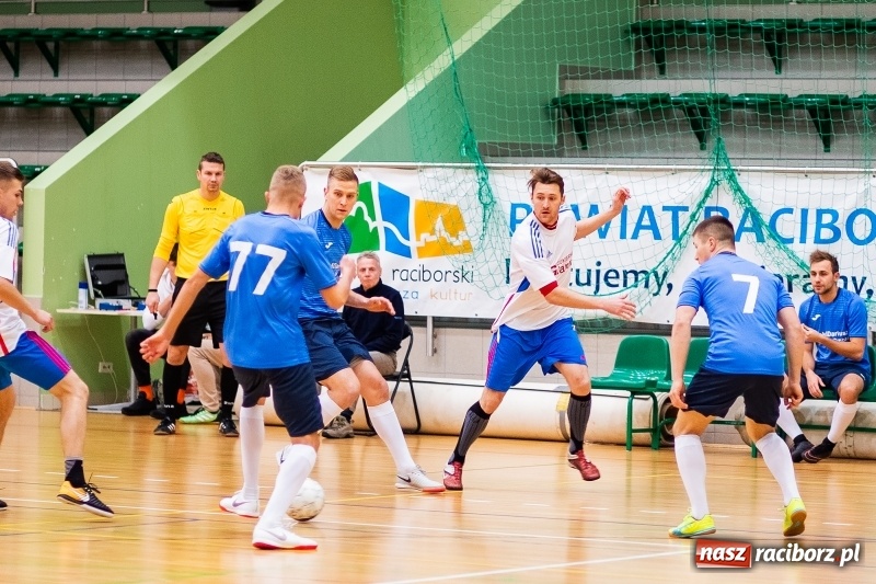 Zdjęcie w galerii na portalu naszraciborz.pl: HLPN: Kosmo-Car i Marek&Dariusz Metallbau pokonują rywali w piątkowych pojedynkach wiadomości z regionu