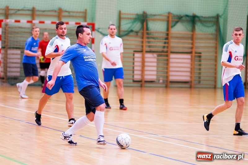 Zdjęcie w galerii na portalu naszraciborz.pl: HLPN: Kosmo-Car i Marek&Dariusz Metallbau pokonują rywali w piątkowych pojedynkach wiadomości z regionu