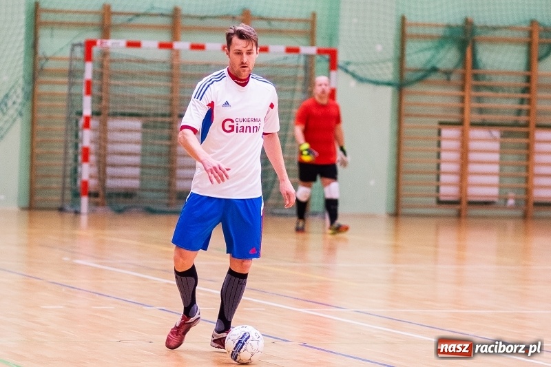 Zdjęcie w galerii na portalu naszraciborz.pl: HLPN: Kosmo-Car i Marek&Dariusz Metallbau pokonują rywali w piątkowych pojedynkach wiadomości z regionu