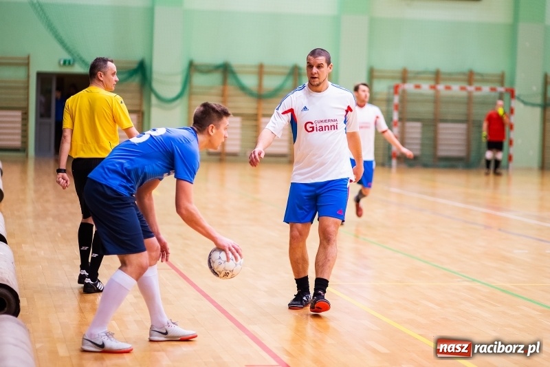 Zdjęcie w galerii na portalu naszraciborz.pl: HLPN: Kosmo-Car i Marek&Dariusz Metallbau pokonują rywali w piątkowych pojedynkach wiadomości z regionu