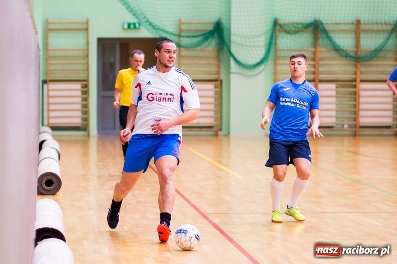 Zdjęcie w galerii na portalu naszraciborz.pl: HLPN: Kosmo-Car i Marek&Dariusz Metallbau pokonują rywali w piątkowych pojedynkach wiadomości z regionu