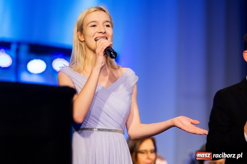 Zdjęcie w galerii na portalu naszraciborz.pl: Koncert Noworoczny DFK w DK Strzecha wiadomości z regionu