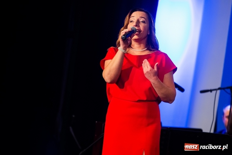 Zdjęcie w galerii na portalu naszraciborz.pl: Koncert Noworoczny DFK w DK Strzecha wiadomości z regionu