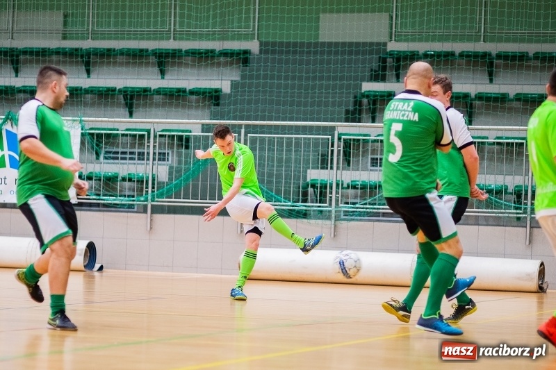 Zdjęcie w galerii na portalu naszraciborz.pl: Sobota w HLPN. Prawie pięćdziesiąt goli w lidze futsalu wiadomości z regionu