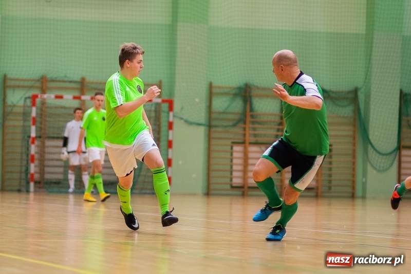 Zdjęcie w galerii na portalu naszraciborz.pl: Sobota w HLPN. Prawie pięćdziesiąt goli w lidze futsalu wiadomości z regionu