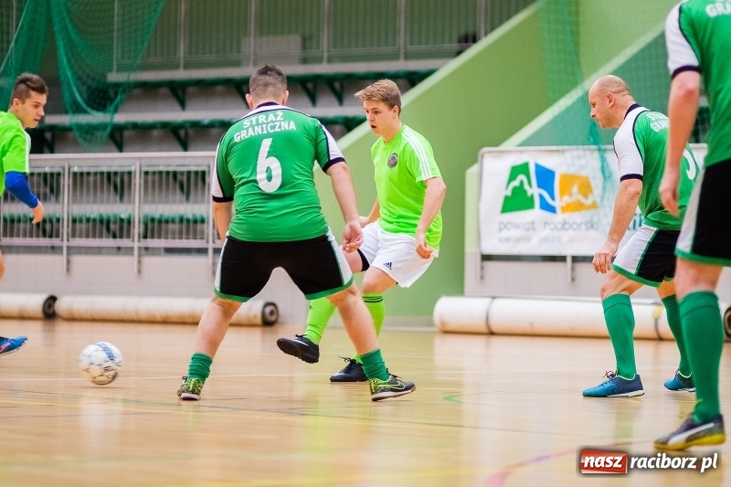 Zdjęcie w galerii na portalu naszraciborz.pl: Sobota w HLPN. Prawie pięćdziesiąt goli w lidze futsalu wiadomości z regionu