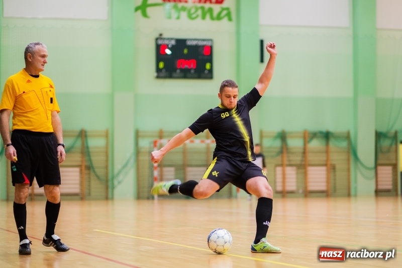 Zdjęcie w galerii na portalu naszraciborz.pl: Sobota w HLPN. Prawie pięćdziesiąt goli w lidze futsalu wiadomości z regionu