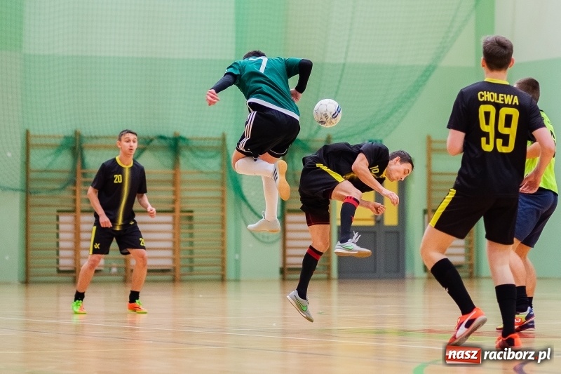 Zdjęcie w galerii na portalu naszraciborz.pl: Sobota w HLPN. Prawie pięćdziesiąt goli w lidze futsalu wiadomości z regionu
