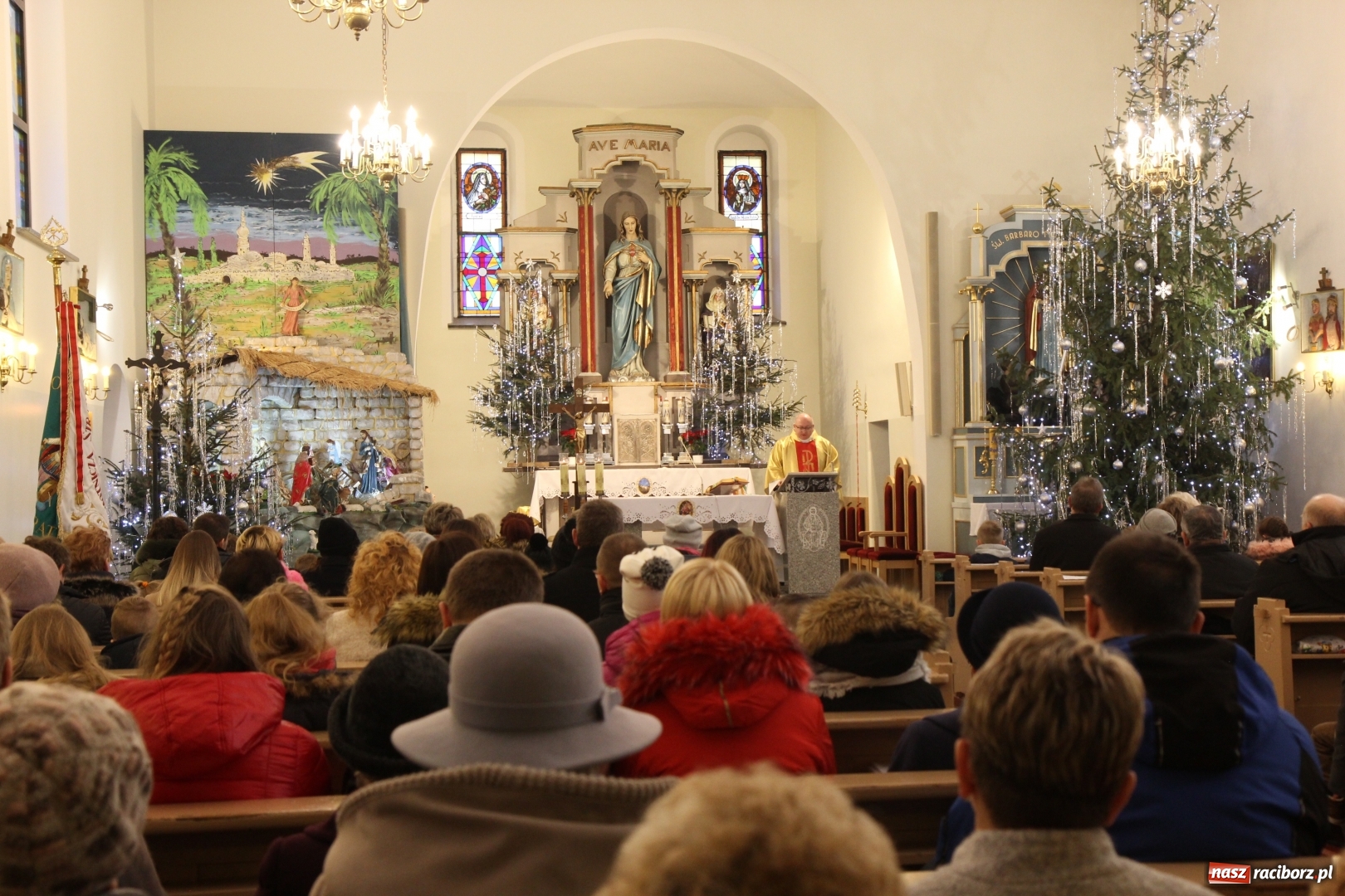 Zdjęcie w galerii na portalu naszraciborz.pl: Orszak Trzech Króli i wspólne kolędowanie w Kobyli wiadomości z regionu