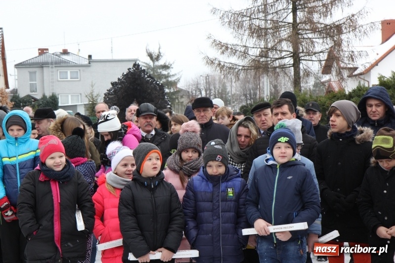 Zdjęcie w galerii na portalu naszraciborz.pl: Orszak Trzech Króli i wspólne kolędowanie w Kobyli wiadomości z regionu