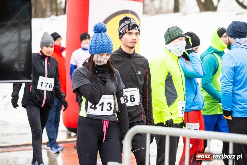 Zdjęcie w galerii na portalu naszraciborz.pl: Paweł Pac z Brzegu wygrał dziś V Bieg Nadodrzański w Raciborzu FOTO i WIDEO wiadomości z regionu