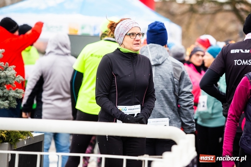 Zdjęcie w galerii na portalu naszraciborz.pl: Paweł Pac z Brzegu wygrał dziś V Bieg Nadodrzański w Raciborzu FOTO i WIDEO wiadomości z regionu