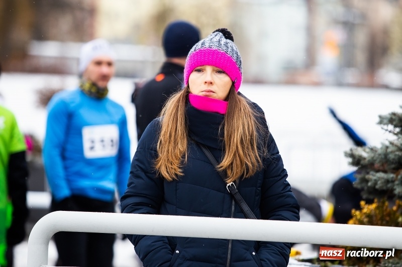 Zdjęcie w galerii na portalu naszraciborz.pl: Paweł Pac z Brzegu wygrał dziś V Bieg Nadodrzański w Raciborzu FOTO i WIDEO wiadomości z regionu
