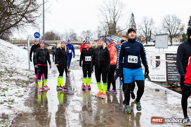 Zdjęcie w galerii na portalu naszraciborz.pl: Paweł Pac z Brzegu wygrał dziś V Bieg Nadodrzański w Raciborzu FOTO i WIDEO wiadomości z regionu