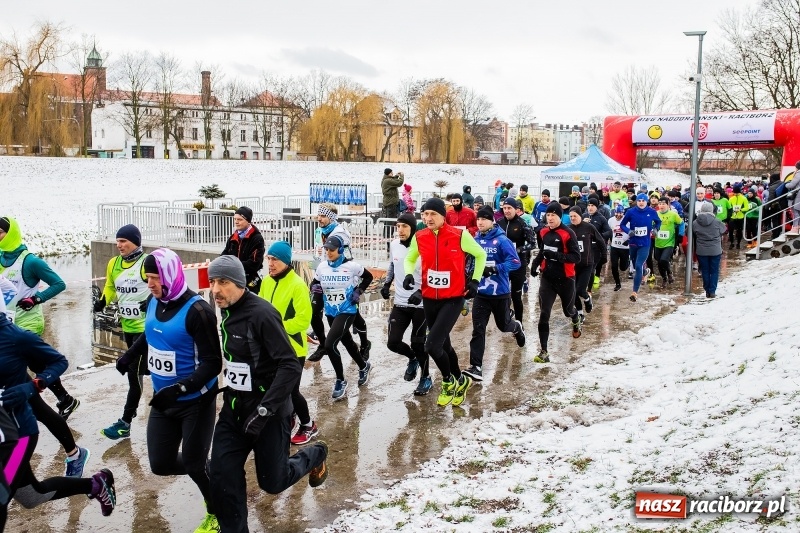 Zdjęcie w galerii na portalu naszraciborz.pl: Paweł Pac z Brzegu wygrał dziś V Bieg Nadodrzański w Raciborzu FOTO i WIDEO wiadomości z regionu