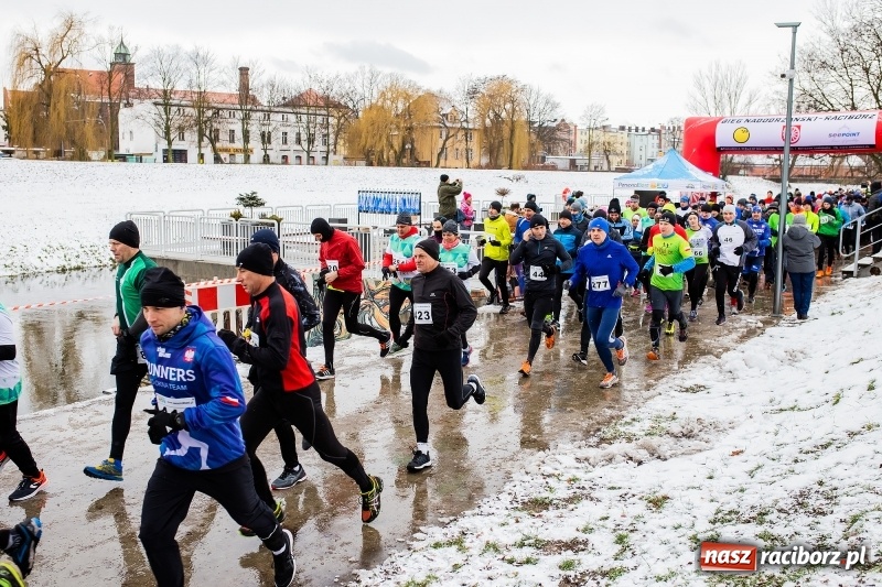 Zdjęcie w galerii na portalu naszraciborz.pl: Paweł Pac z Brzegu wygrał dziś V Bieg Nadodrzański w Raciborzu FOTO i WIDEO wiadomości z regionu
