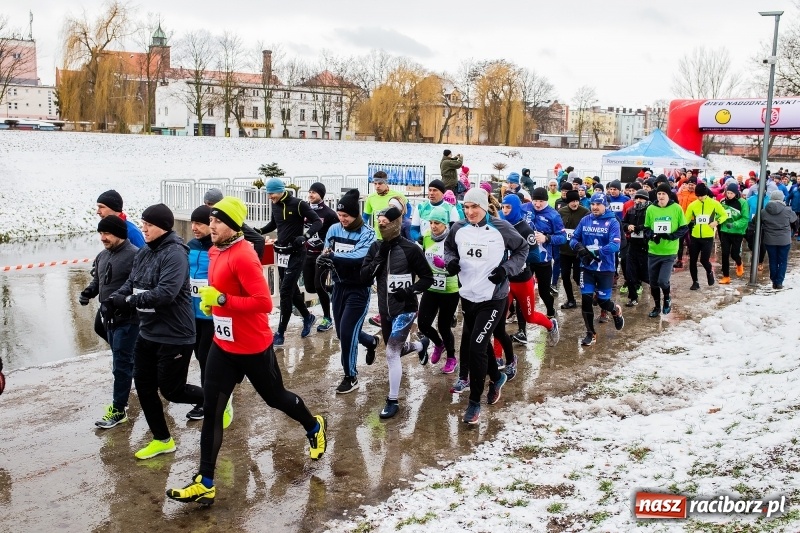 Zdjęcie w galerii na portalu naszraciborz.pl: Paweł Pac z Brzegu wygrał dziś V Bieg Nadodrzański w Raciborzu FOTO i WIDEO wiadomości z regionu