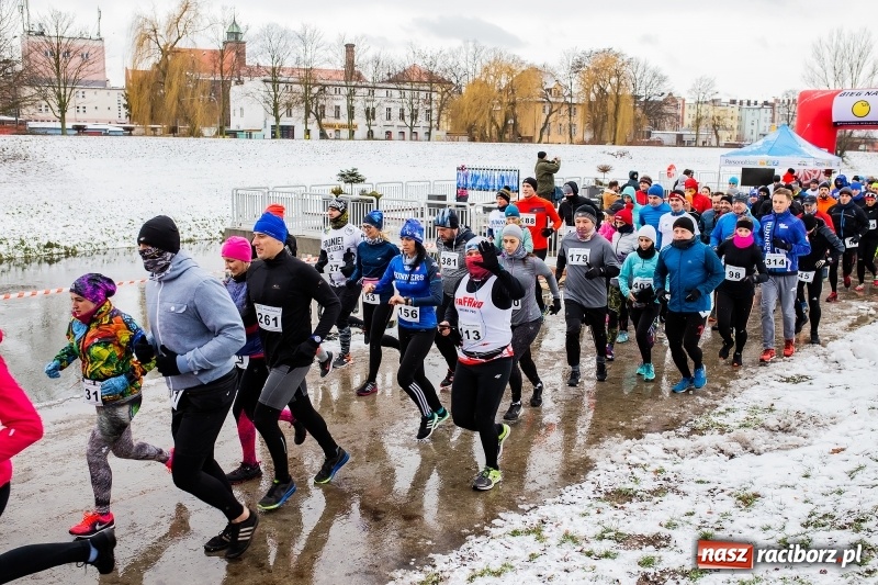 Zdjęcie w galerii na portalu naszraciborz.pl: Paweł Pac z Brzegu wygrał dziś V Bieg Nadodrzański w Raciborzu FOTO i WIDEO wiadomości z regionu
