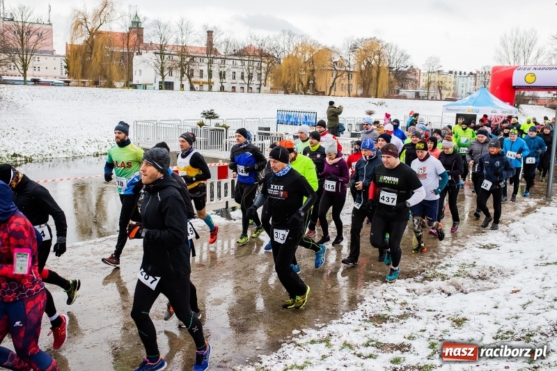 Zdjęcie w galerii na portalu naszraciborz.pl: Paweł Pac z Brzegu wygrał dziś V Bieg Nadodrzański w Raciborzu FOTO i WIDEO wiadomości z regionu
