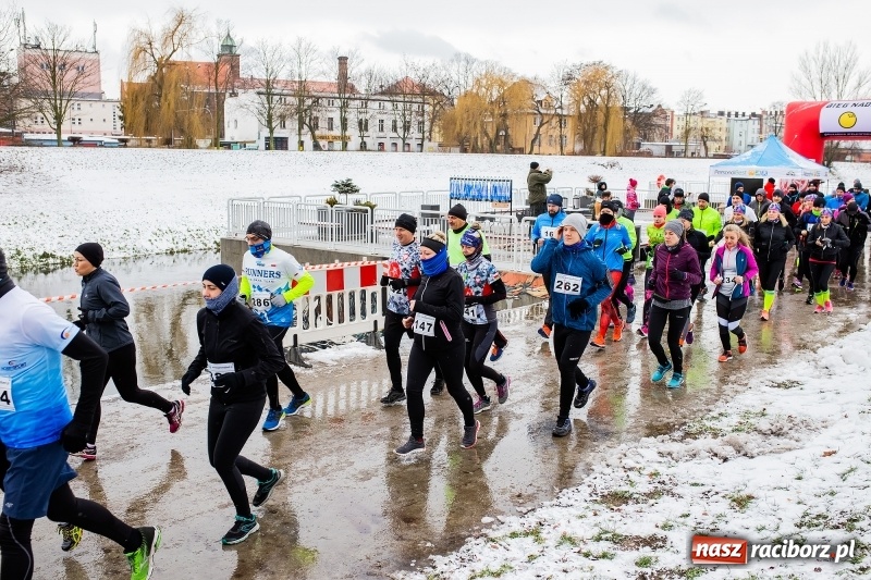 Zdjęcie w galerii na portalu naszraciborz.pl: Paweł Pac z Brzegu wygrał dziś V Bieg Nadodrzański w Raciborzu FOTO i WIDEO wiadomości z regionu