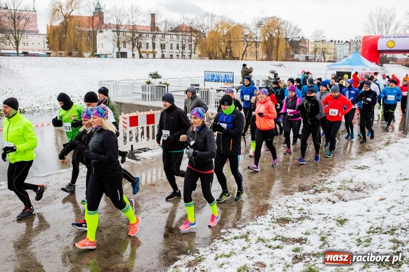 Zdjęcie w galerii na portalu naszraciborz.pl: Paweł Pac z Brzegu wygrał dziś V Bieg Nadodrzański w Raciborzu FOTO i WIDEO wiadomości z regionu