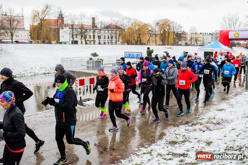 Zdjęcie w galerii na portalu naszraciborz.pl: Paweł Pac z Brzegu wygrał dziś V Bieg Nadodrzański w Raciborzu FOTO i WIDEO wiadomości z regionu