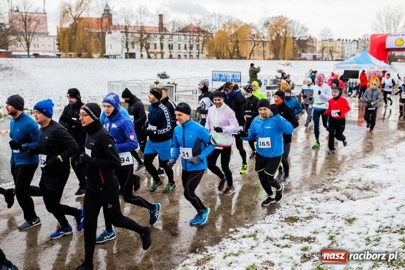 Zdjęcie w galerii na portalu naszraciborz.pl: Paweł Pac z Brzegu wygrał dziś V Bieg Nadodrzański w Raciborzu FOTO i WIDEO wiadomości z regionu