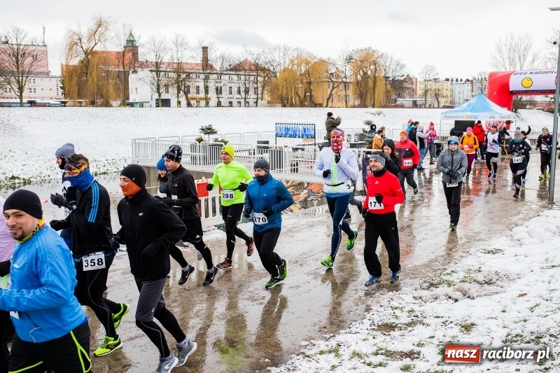 Zdjęcie w galerii na portalu naszraciborz.pl: Paweł Pac z Brzegu wygrał dziś V Bieg Nadodrzański w Raciborzu FOTO i WIDEO wiadomości z regionu