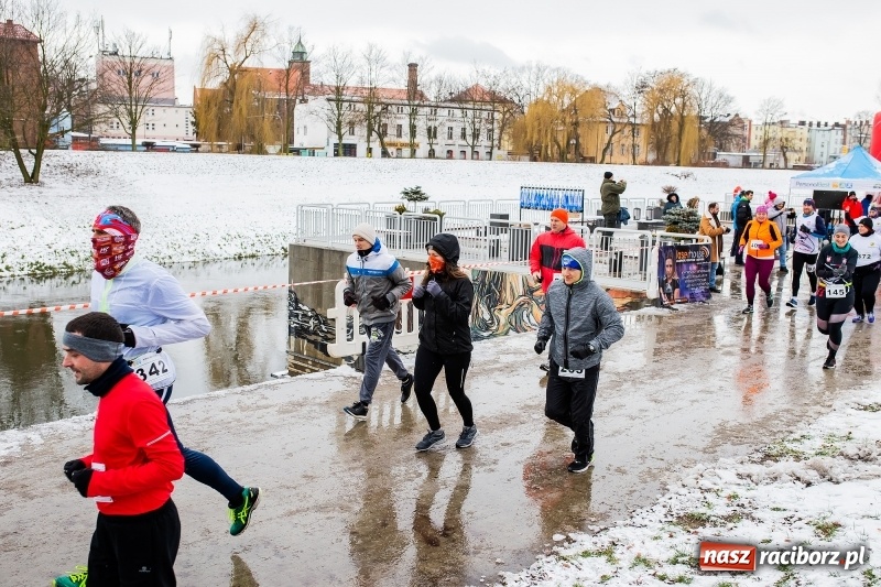 Zdjęcie w galerii na portalu naszraciborz.pl: Paweł Pac z Brzegu wygrał dziś V Bieg Nadodrzański w Raciborzu FOTO i WIDEO wiadomości z regionu