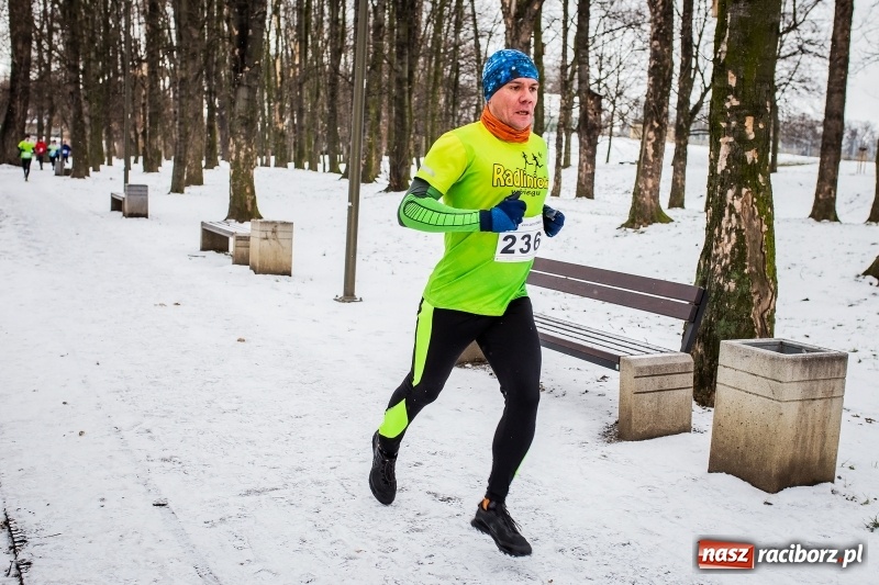Zdjęcie w galerii na portalu naszraciborz.pl: Paweł Pac z Brzegu wygrał dziś V Bieg Nadodrzański w Raciborzu FOTO i WIDEO wiadomości z regionu