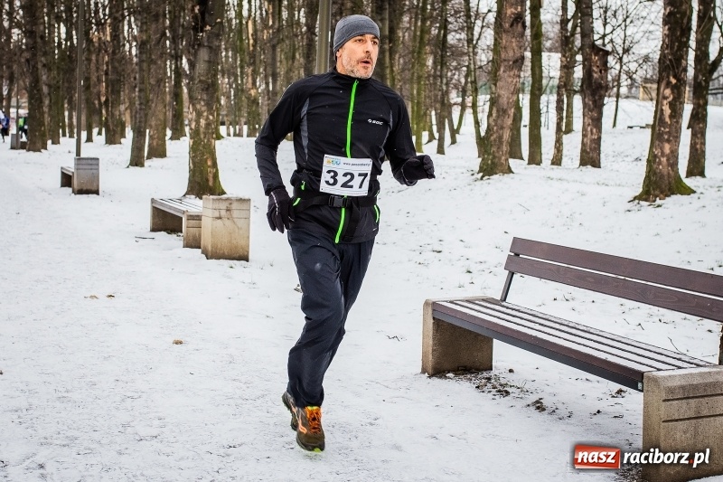 Zdjęcie w galerii na portalu naszraciborz.pl: Paweł Pac z Brzegu wygrał dziś V Bieg Nadodrzański w Raciborzu FOTO i WIDEO wiadomości z regionu